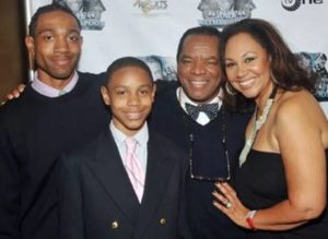 Angela Robinson-Witherspoon - Bio of John Witherspoon’s Wife 4 Angela Robinson-Witherspoon Spouse John & two sons