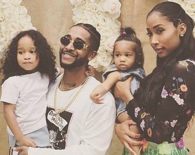 Apryl Jones Wiki, Age, Height, Weight, Boyfriend, Bio & Family 2 Apryl Jones American Former Medical Examiner, Reality TV Personality, Backup Singer, Instagram Star, and ex-girlfriend of Omarion
