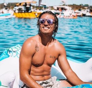 Dean Unglert (Bachelor) Wiki, Age, Height, Weight, Bio & Family 6 Dean Unglert Tattoos