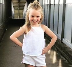Talia Oatway - Bio, Family, Facts of Aaron Chalmers' Girlfriend 5 Talia Oatway's daughter