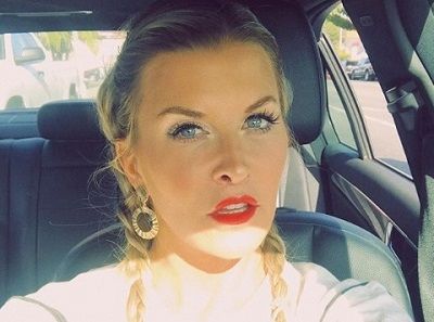 Allison Dunbar Wiki, Age, Height, Weight, Husband, Bio, Family 2 Allison Dunbar American Actress who spotted kissing Ron Perlman after having a dinner