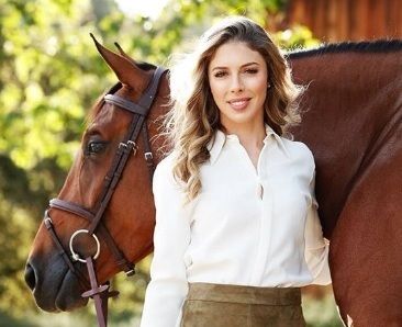 Jillie Mack - Biography, Age, Family, Facts of Tom Selleck's Wife 3 Jillie Mack and Tom Selleck's daughter Hannah Margaret Selleck
