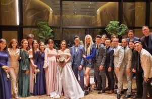 Tanya Bautista Wiki, Age (Vhong Navarro's Wife) Bio, Family, Facts 4 Tanya Bautista with her friends