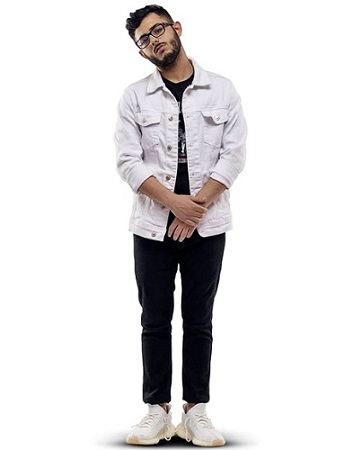 CarryMinati (Ajey Nagar) Height, Weight, Age, Net worth, Bio, Family 3 CarryMinati height & weight