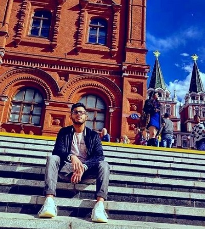 CarryMinati (Ajey Nagar) Height, Weight, Age, Net worth, Bio, Family 6 CarryMinati in Moscow