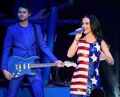 Casey Hooper Wiki, Age (Alexandra Breckenridge's Husband) Bio 5 Casey Hooper works as a lead guitarist for Katy Perry (American singer, songwriter and television personality)