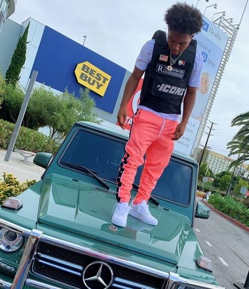 Deshae Frost Height, Weight, Age, Girlfriend, Biography, Family 7 Deshae Frost with his Mercedes G63