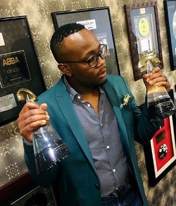 Khaya Mthethwa Age, Wife, Height, Weight, Biography & Family 9 Khaya Mthethwa with his awards