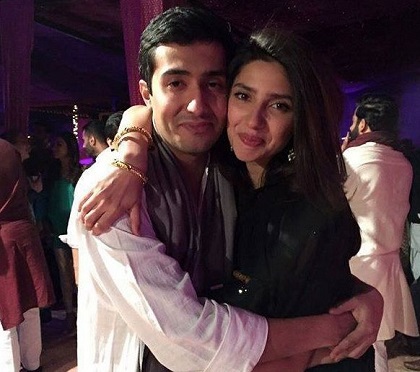 Mahira Khan Height, Weight, Age, Husband, Biography, Facts 2 Mahira Khan with her brother Hassan Khan