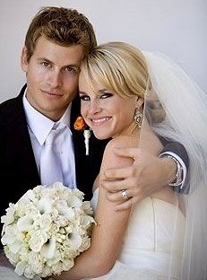 Michael Grady Wiki, Age (Julie Berman's husband) Bio, Family, Facts 3 Michael Grady wedding picture