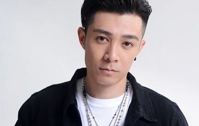 Stephanie Chu is the wife of Pakho Chau (Hong Kong Cantopop singer and songwriter)