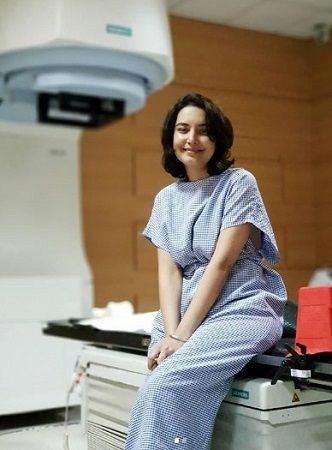 Anjlee Gadhvi Wiki, Age (News Anchor) Husband, Biography, Family, Death 2 Anjlee Gadhvi treatment of cancer