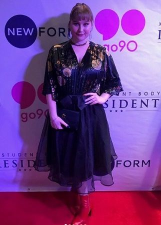 Julia Lester height weight
