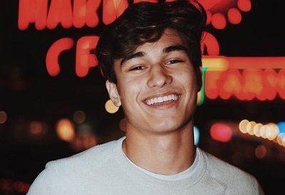 Kio Cyr Height, Weight, Age (Tiktok) Girlfriend, Biography & Family 2 Kio Cyr Canadian TikTok Star, Instagram Content Creator, and Social Media Personality from Vancouver