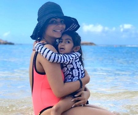 Neeru Bajwa Height, Weight, Age, Husband, Biography & Family 5 Neeru Bajwa with daughter Aananya Kaur Jawandha