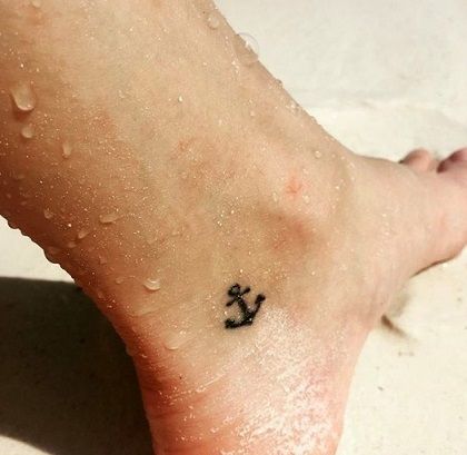 Pamela Almanza Wiki, Age, Height, Weight, Boyfriend, Bio, Family 4 Pamela Almanza's anchor tattoo