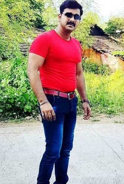 Pawan Singh Height, Weight, Age, Wife, Biography & Family 4 Pawan Singh height weight
