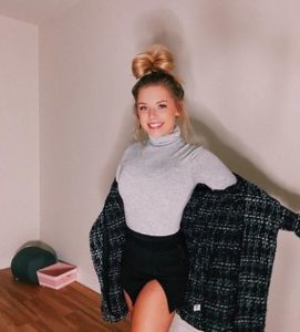 Sarah Graysun Height, Weight, Age, Boyfriend, Biography, Family, Facts 3 Sarah Graysun Bio
