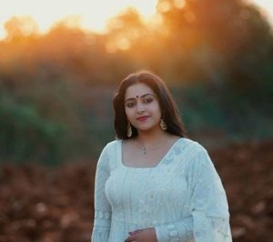 Anu Sithara Age, Height, Weight, Husband, Biography, Family & Facts 5 Anu Sithara Movies, Shows & Income