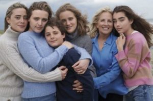 Finnegan Biden Wiki, Age (Joe Biden's Granddaughter) Biography, Family 4 Finnegan Biden Family