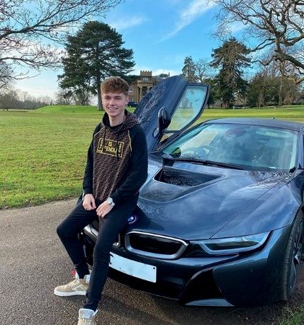 Hrvy (Harvey Cantwell) Height, Weight, Age, Girlfriend, Biography & Family 5 Hrvy net worth, Car, Lifestyle & house