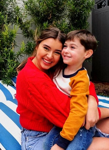 Kalani Hilliker Height, Weight, Age, Boyfriend, Biography & Family 2 Kalani Hilliker with brother Jax Hilliker