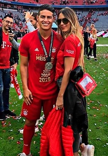 Shannon De Lima Wiki, Age (Marc Anthony's Wife) Biography & Family 5 Shannon De Lima with James Rodriguez