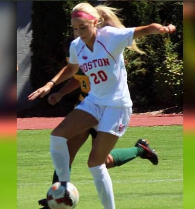 Alexandra Cooper Height, Weight, Age, Boyfriend, Biography, Affairs & More 10 Alexandra Cooper play football