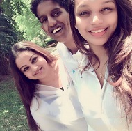 Samitha Mudunkotuwa Wiki, Age, Husband, Height, Weight, Biography & Family 7 Samitha Mudunkotuwa with her son Shane Adikari and daughter Kavindya Adikari