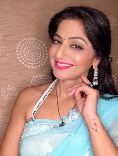 Aarti Nagpal Personal Life