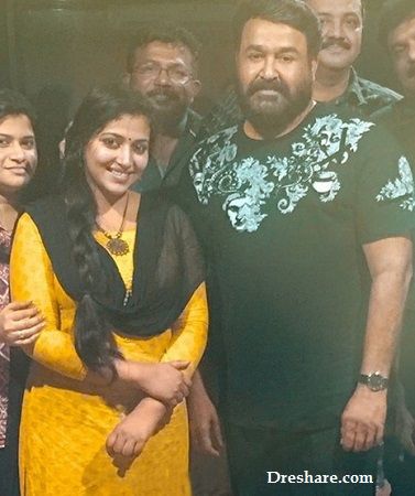 Anu Sithara Height, Weight, Age, Husband, Boyfriend, Biography & More 6 Anu Sithara with Mohanlal
