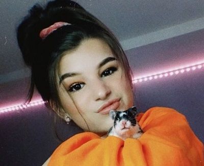 Brooke Monk Height, Weight, Age, Boyfriend, Family, Biography & More 2 Brooke Monk American TikTok Star, YouTube Content Creator, and Social Media Personality