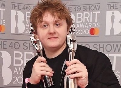 Catherine Halliday Wiki, Age (Lewis Capaldi’s Girlfriend) Biography, Family & More 2 Catherine Halliday is best known as a girlfriend of Lewis Capaldi (Scottish Singer and Songwriter)