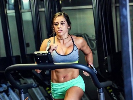 Cristina Bayardelle Wiki, Age, Height, Weight, Boyfriend, Biography & More 7 Cristina Bayardelle's gym exercise routine