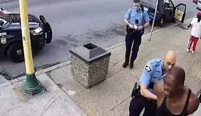 Thomas Lane Wiki, Age, Wife (Police Officer) Biography, Family & More 3 4 Police Officers: Thomas Lane, Tou Thao, Derek Chauvin, and J. Alexander Kueng arrested George Floyd