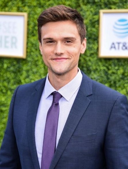 Hartley Sawyer Height, Weight, Age, Wife, Girlfriend, Biography & More 2 Hartley Sawyer family