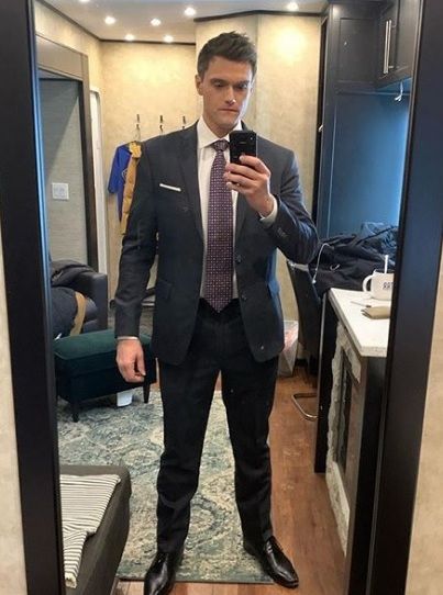 Hartley Sawyer Height, Weight, Age, Wife, Girlfriend, Biography & More 3 Hartley Sawyer height & weight
