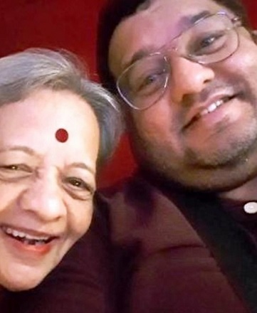 Jagesh Mukati Wiki, Age, Wife, Children, Biography, Family, Death & More 3 Jagesh Mukati with his mother Panna Gandhi Mukati
