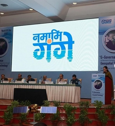 Khushboo Mirza (ISRO Scientist) Wiki, Age, Husband, Biography, Caste, Family & More 2 Khushboo Mirza giving speeach at The World GIS Day