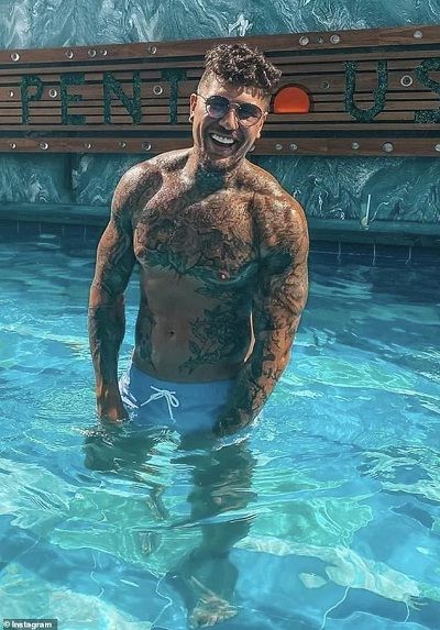 Liam Beaumont Wiki, Age, Height, Weight, Girlfriend, Biography & Family 6 Liam Beaumont Tattoos