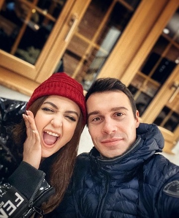 Maik Richter Wiki (Monali Thakur's Husband) Age, Biography, Family & More 7 Monali Thakur and her husband Maik Richter