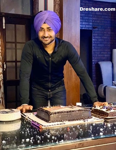 Ranjit Bawa Height, Weight, Age, Wife, Girlfriend, Biography, Family & More 11 Ranjeet Bawa Height, Weight
