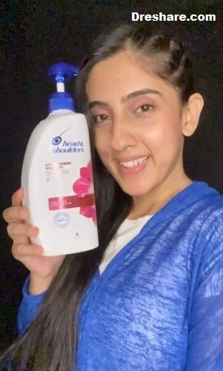 Sameeksha Sud Height, Weight, Age, Boyfriend, Biography, Family & More 19 Sameeksha Sud promoting Head and Shoulder ad
