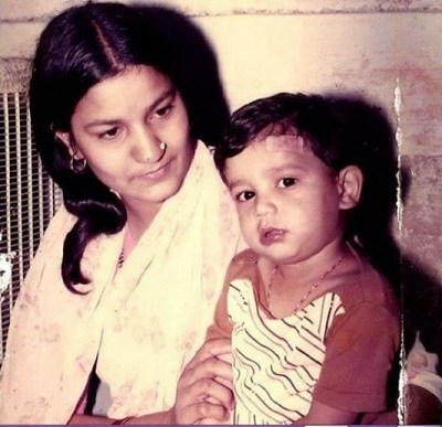 Sumeet Vyas Height, Weight, Age, Wife, Girlfriend, Biography, Family & More 8 Sumeet Vyas childhood photo with his mother