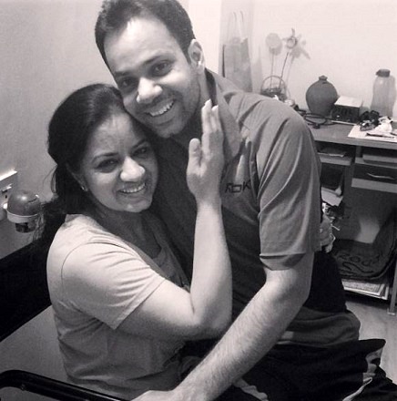 Aakriti Khurana Wiki, Age (Aparshakti Khurana's Wife) Biography, Family & More 9 Aakriti Khurana's mom Manju Ahuja and brother Nishant Ahuja