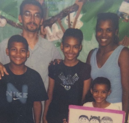 Naya Rivera Height, Weight, Age, Husband, Boyfriend, Biography & More 7 An old picture of Naya Rivera with her dad George Rivera, mom Yolanda Rivera, brother Mychal Rivera, and sister Nickayla Rivera