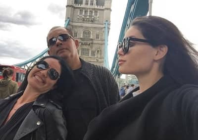 Anne de Paula Early Life, Parents & Siblings