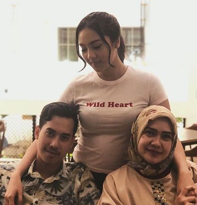Anya Geraldine Age, Height, Weight, Boyfriend, Biography & More 9 Anya Geraldine Early Life, Parents and Sibling
