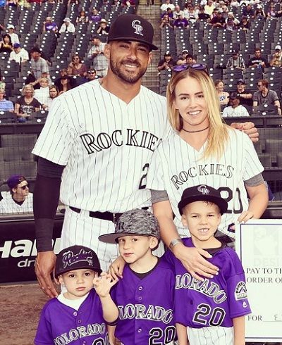 Chelsey Desmond Wiki, Age (Ian Desmond's Wife) Kids, Biography & More 4 Chelsey Desmond, with husband Ian Desmond & Children