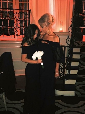 Claudia Conway Wiki, Age (Kellyanne Conway's Daughter) Biography, Family & Facts 9 Claudia Conway with her mom Kellyanne Conway